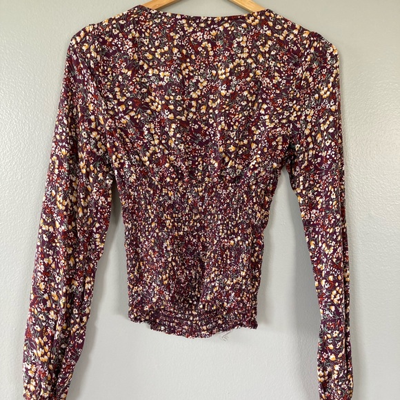 💕6 listings/$12💕 JUST POLLY top - Picture 2 of 4